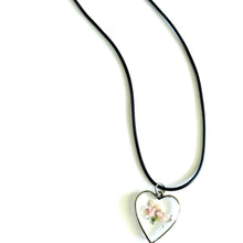 Load image into Gallery viewer, Pink Flower in Resin Heart Bezel Necklace